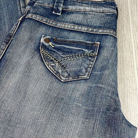 Yessica AT C&A.  Wide leg Medium Wash Women's Jeans. 34Wx33L - Picture 4 of 16